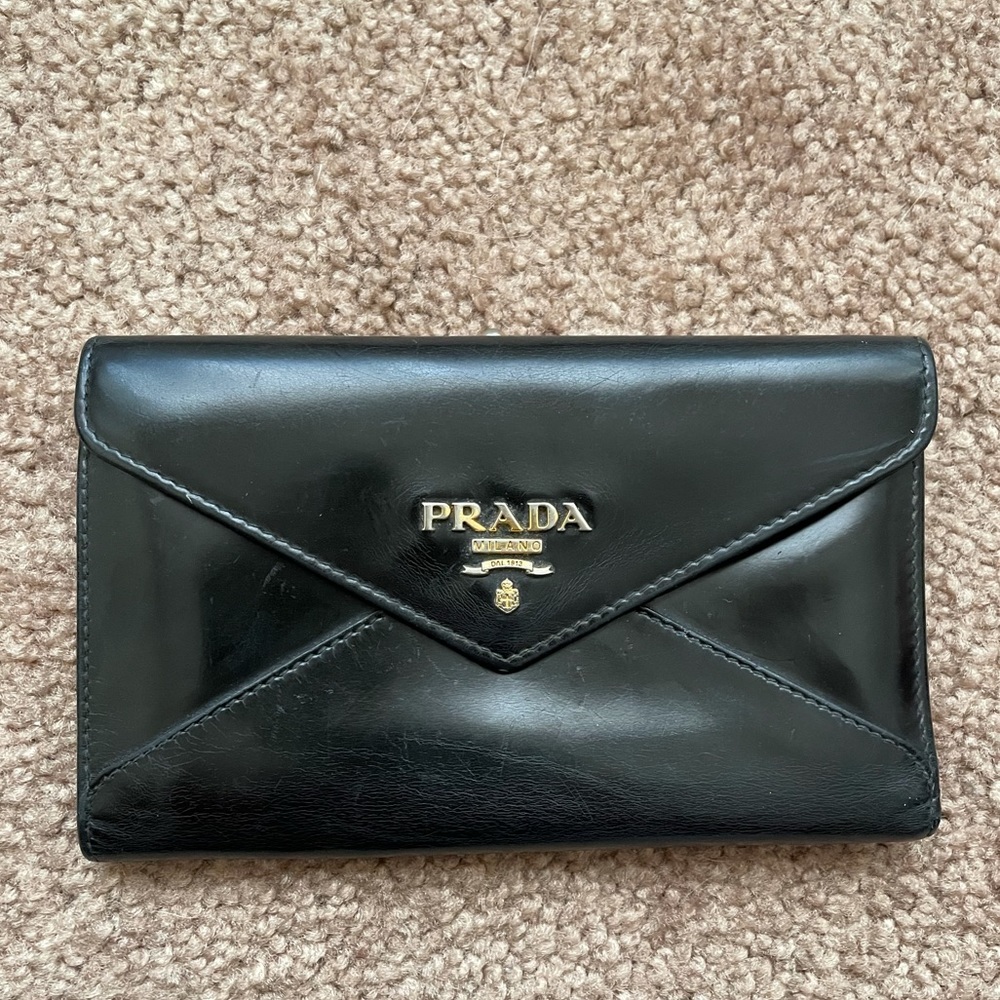 100% Authentic PRADA vintage leather wallet